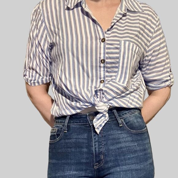 💙 Maurices Mixed Stripe High-Low Rayon Blouse - Picture 1 of 7